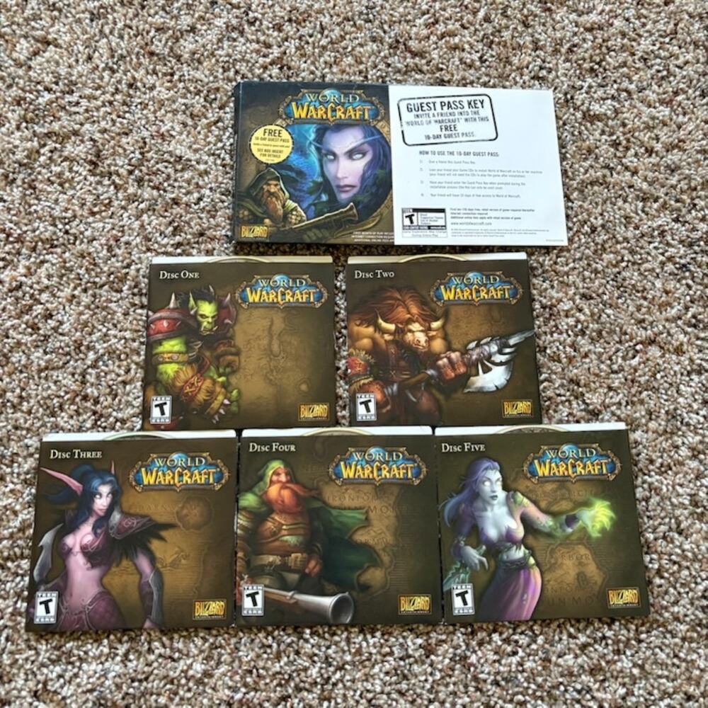 World of Warcraft: Computer Game Original 2004 PC 5-Disc Set